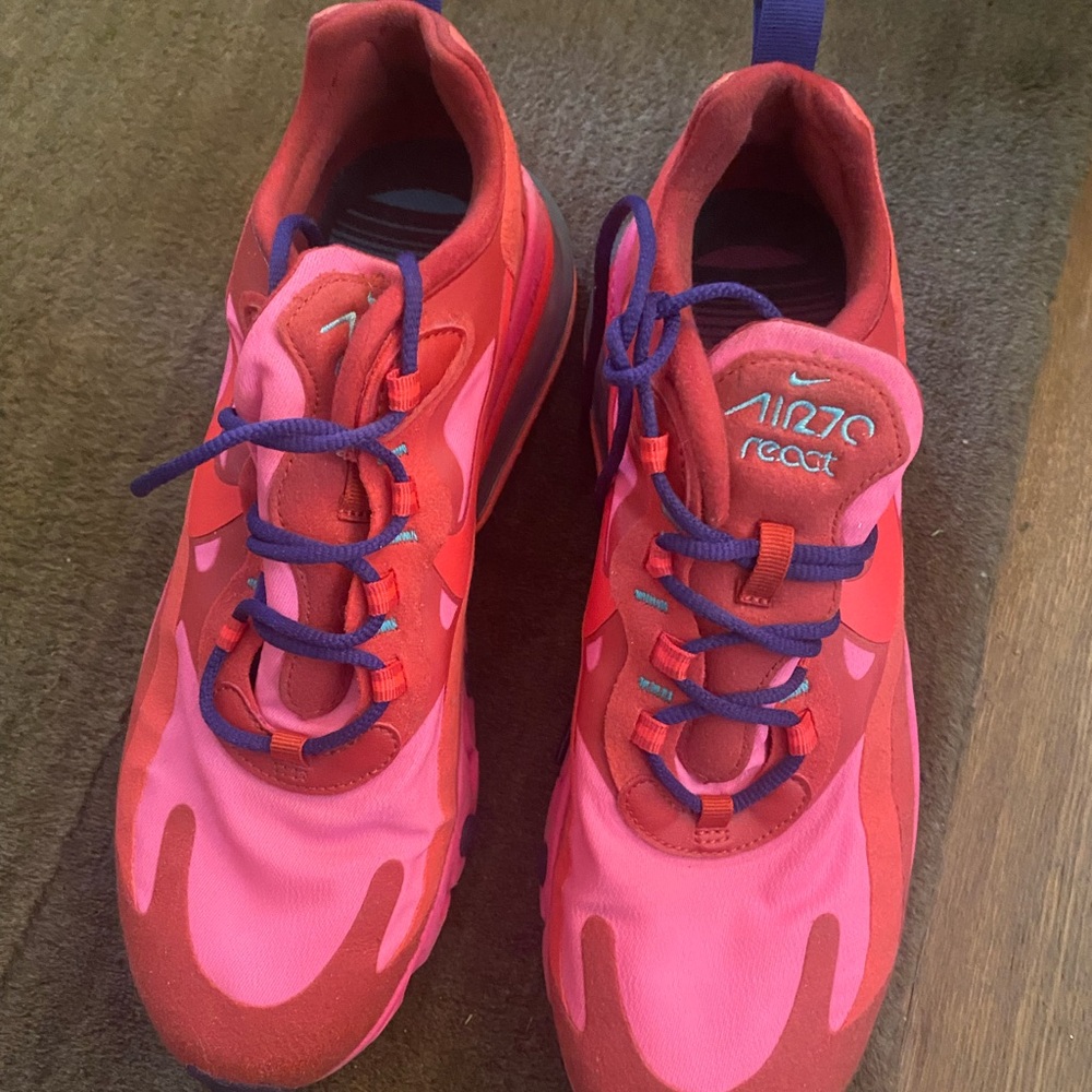 EUC Nike Ladies Air Max React Pink/Red Lightweight Sneaker